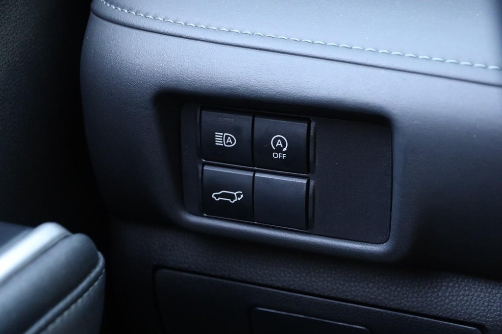 Toyota Highlander Vehicle Full-screen Gallery Image 20