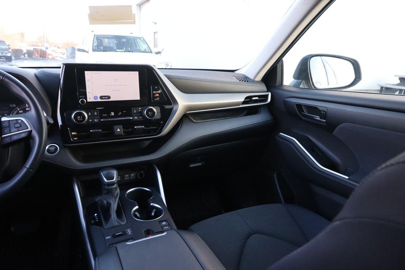 Toyota Highlander Vehicle Image 25