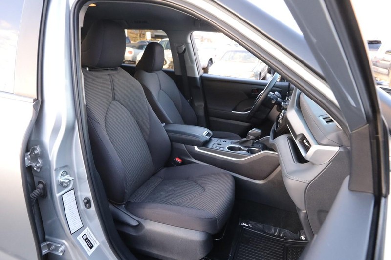 Toyota Highlander Vehicle Image 26