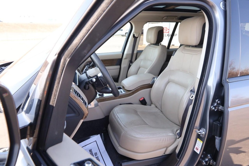 Land Rover Range Rover Vehicle Full-screen Gallery Image 11