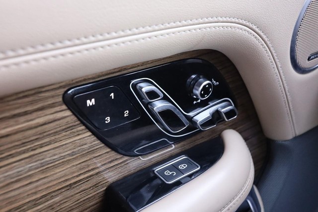 Land Rover Range Rover Vehicle Image 24