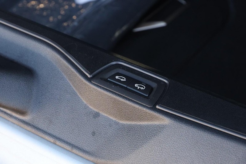 BMW X5 Vehicle Image 09