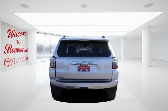 Toyota 4Runner Vehicle Image 06