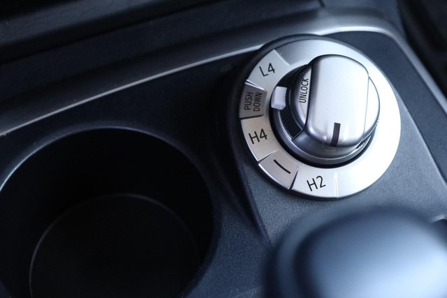 Toyota 4Runner Vehicle Image 19