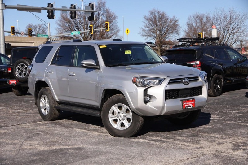 Toyota 4Runner Vehicle Image 02