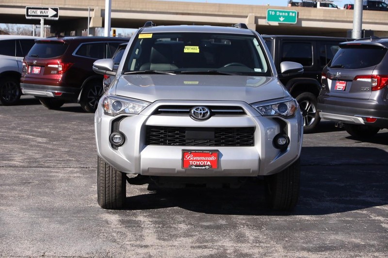 Toyota 4Runner Vehicle Image 04