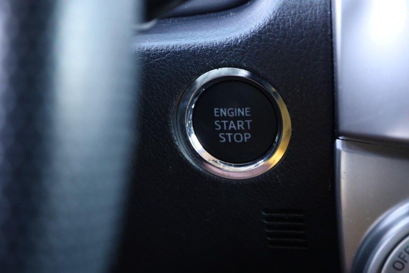 Toyota 4Runner Vehicle Image 14