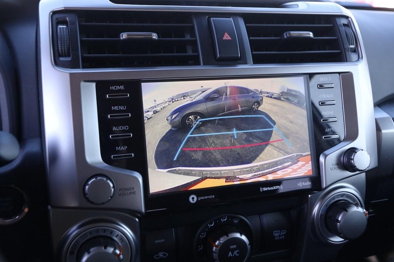 Toyota 4Runner Vehicle Image 16