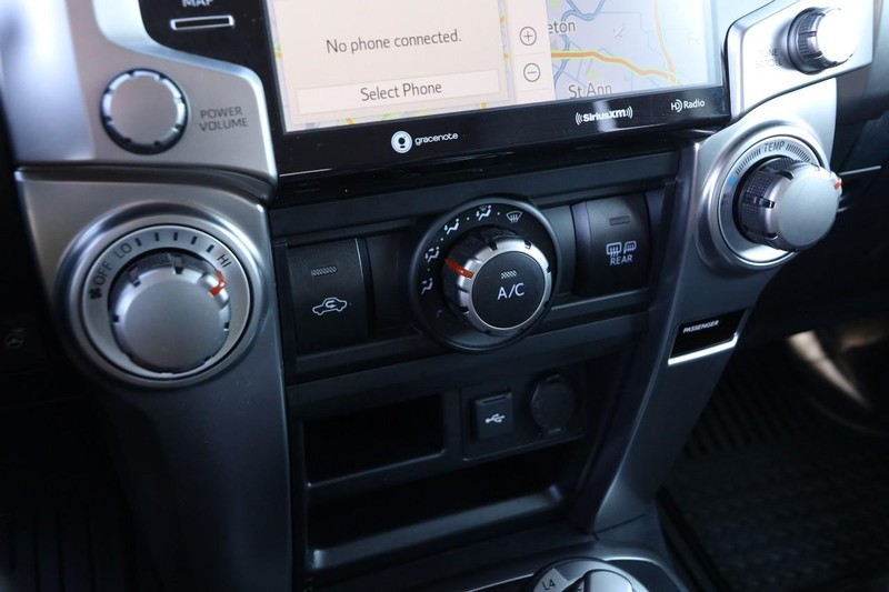 Toyota 4Runner Vehicle Image 17