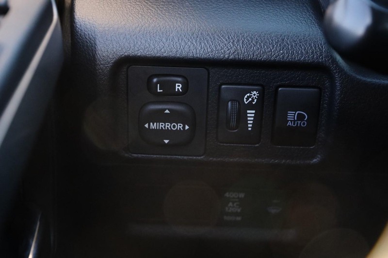 Toyota 4Runner Vehicle Image 20