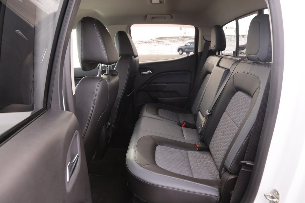 Chevrolet Colorado Vehicle Full-screen Gallery Image 09