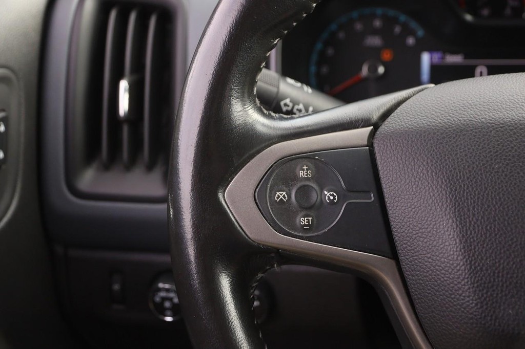 Chevrolet Colorado Vehicle Full-screen Gallery Image 11