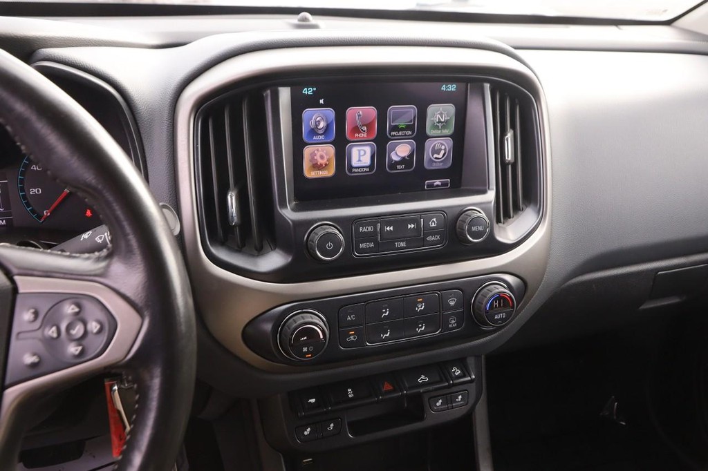 Chevrolet Colorado Vehicle Full-screen Gallery Image 14