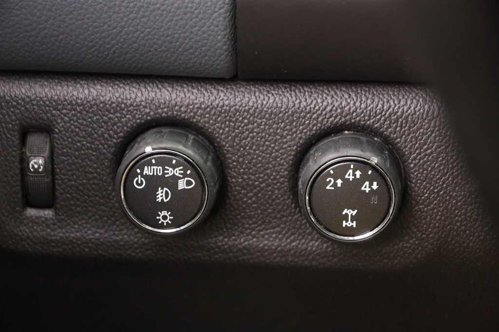 Chevrolet Colorado Vehicle Full-screen Gallery Image 19