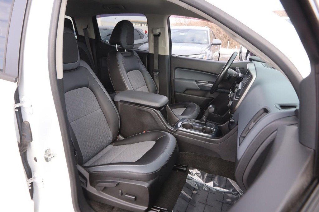 Chevrolet Colorado Vehicle Full-screen Gallery Image 25