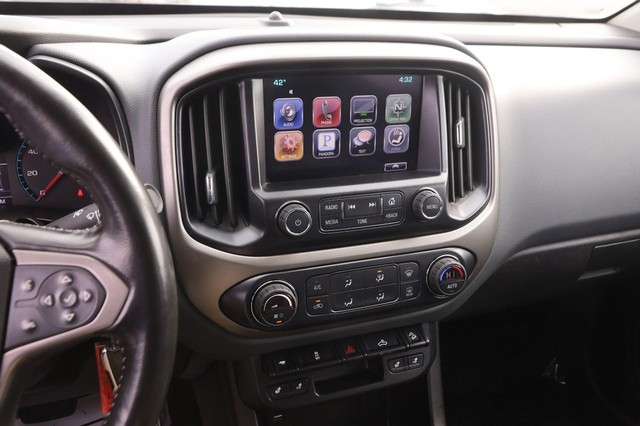 Chevrolet Colorado Vehicle Image 14