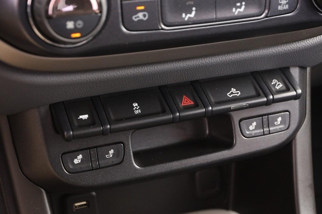 Chevrolet Colorado Vehicle Image 18