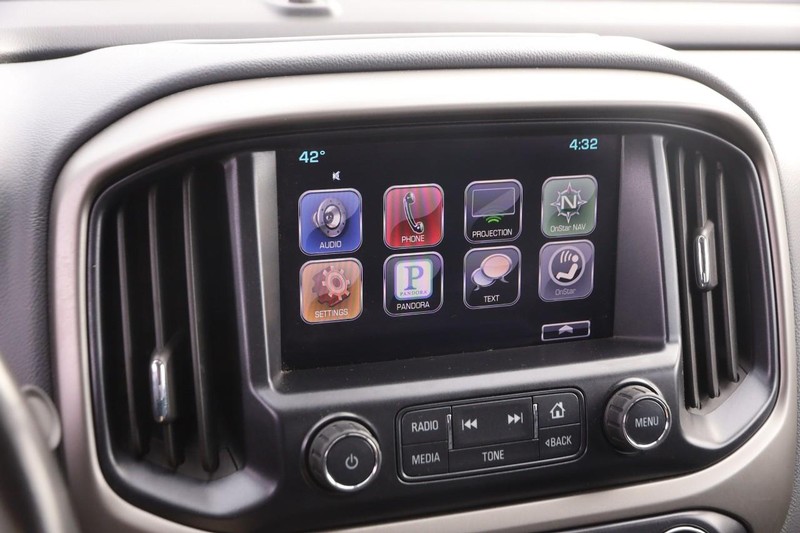 Chevrolet Colorado Vehicle Image 15