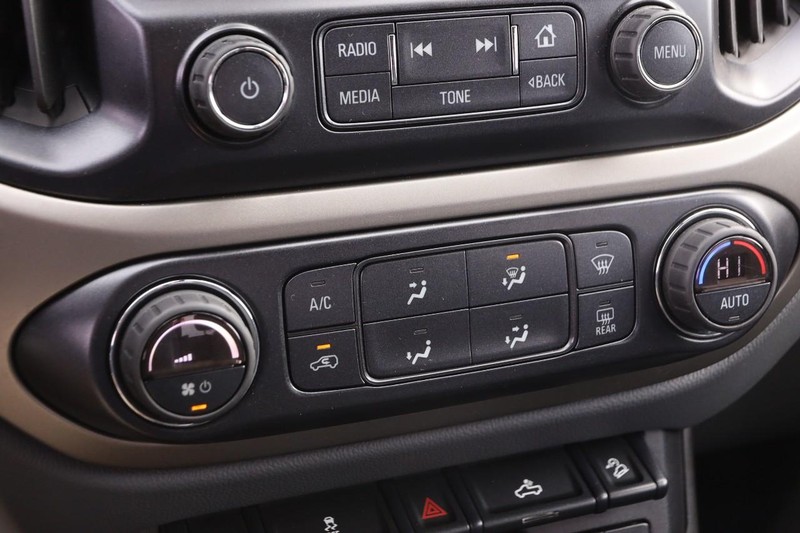 Chevrolet Colorado Vehicle Image 17