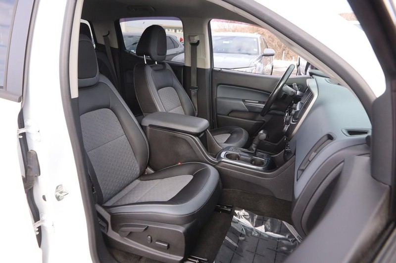 Chevrolet Colorado Vehicle Image 25