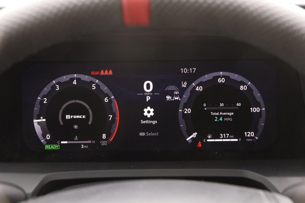 Toyota Tacoma 4WD Vehicle Full-screen Gallery Image 17