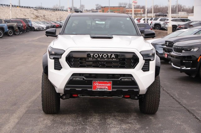 Toyota Tacoma 4WD Vehicle Image 04