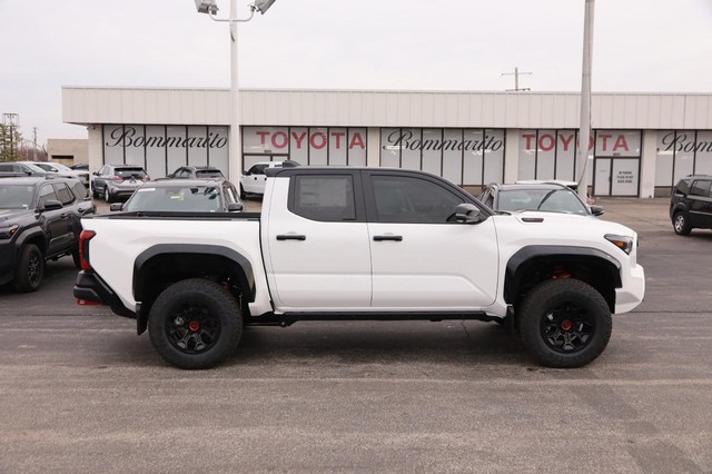 Toyota Tacoma 4WD Vehicle Image 05