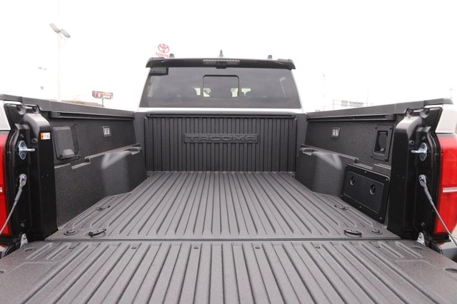 Toyota Tacoma 4WD Vehicle Image 08