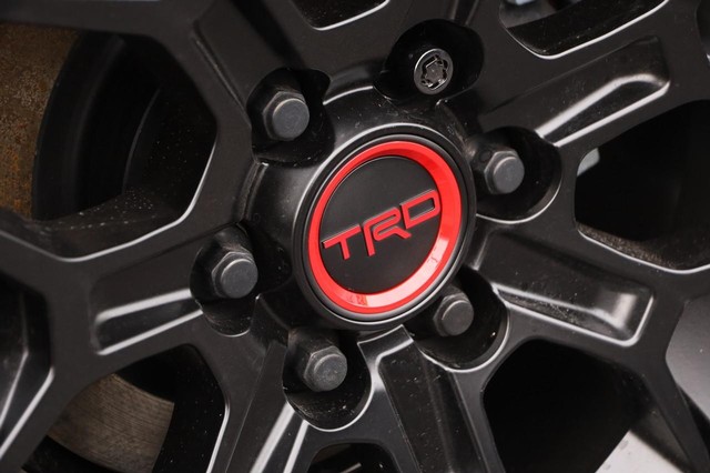 Toyota Tacoma 4WD Vehicle Image 09