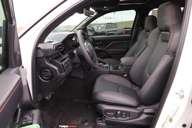 Toyota Tacoma 4WD Vehicle Image 11