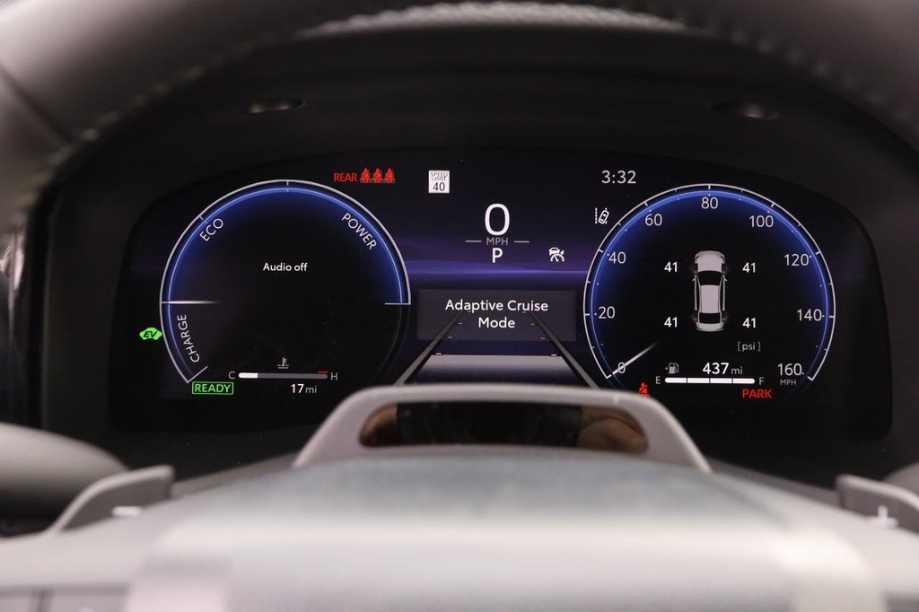 Toyota Camry Vehicle Full-screen Gallery Image 14