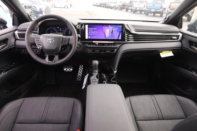 Toyota Camry Vehicle Image 21