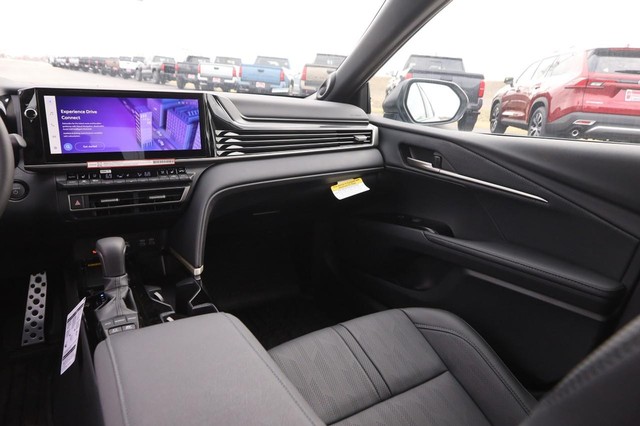 Toyota Camry Vehicle Image 25