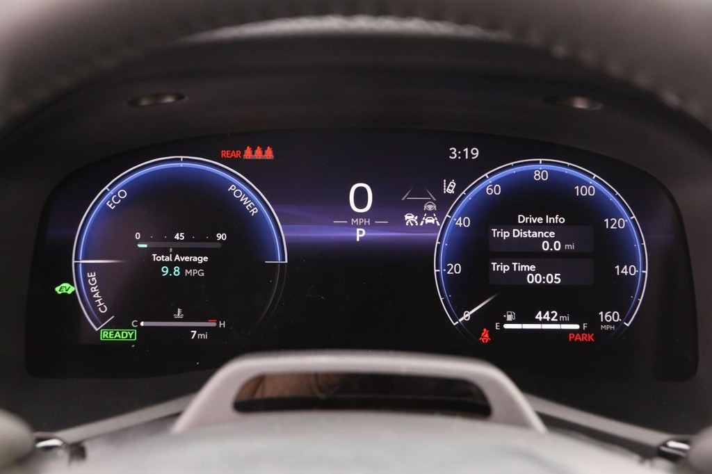 Toyota Camry Vehicle Full-screen Gallery Image 14