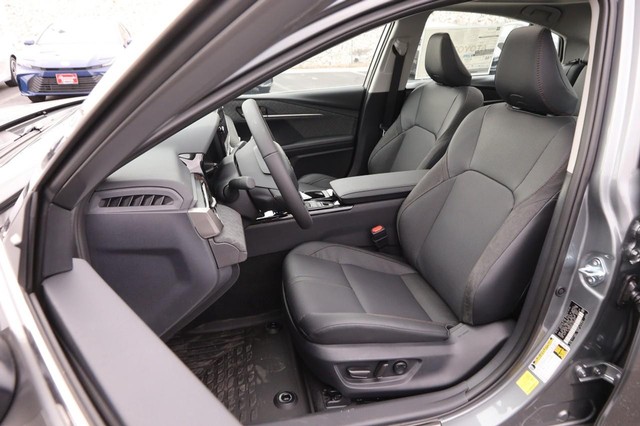 Toyota Camry Vehicle Image 09