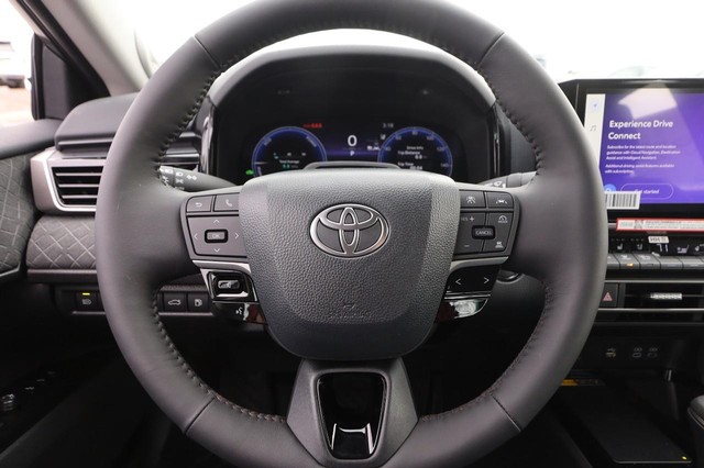 Toyota Camry Vehicle Image 11