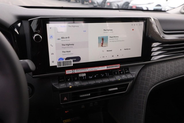 Toyota Camry Vehicle Image 16