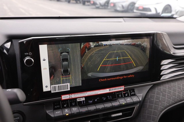 Toyota Camry Vehicle Image 17