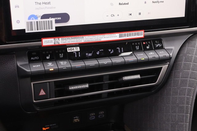 Toyota Camry Vehicle Image 18