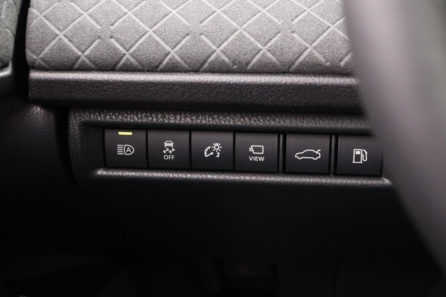 Toyota Camry Vehicle Image 21