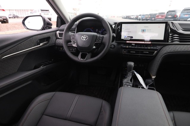 Toyota Camry Vehicle Image 23