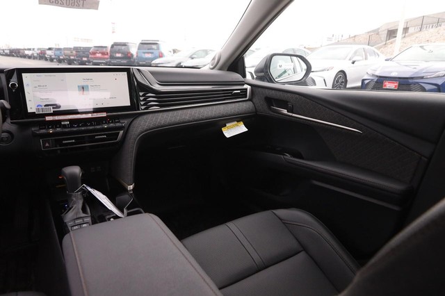 Toyota Camry Vehicle Image 26