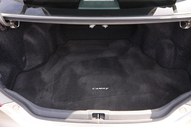 Toyota Camry Vehicle Image 07