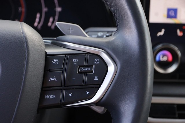 Lexus RX Vehicle Image 14