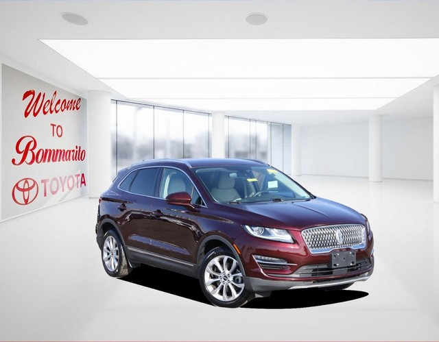 Lincoln MKC Vehicle Image 02