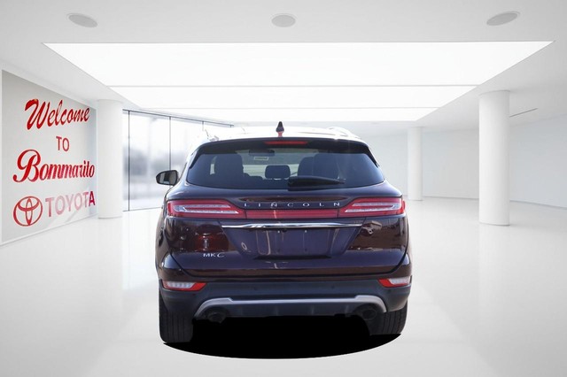 Lincoln MKC Vehicle Image 06