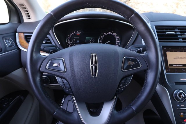 Lincoln MKC Vehicle Image 11