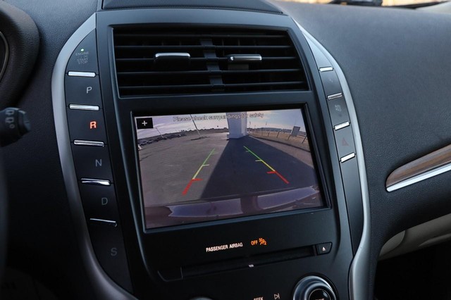 Lincoln MKC Vehicle Image 17