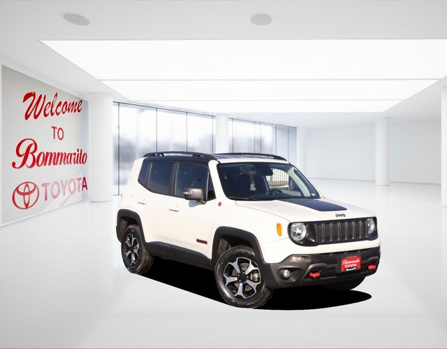 Jeep Renegade Vehicle Image 02