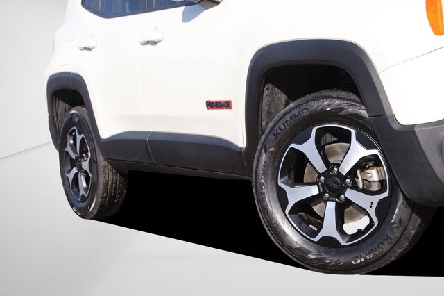 Jeep Renegade Vehicle Image 03